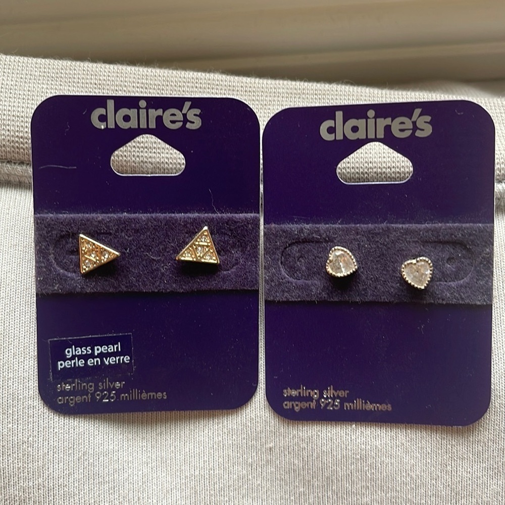 Set of 2 Claire’s Earrings